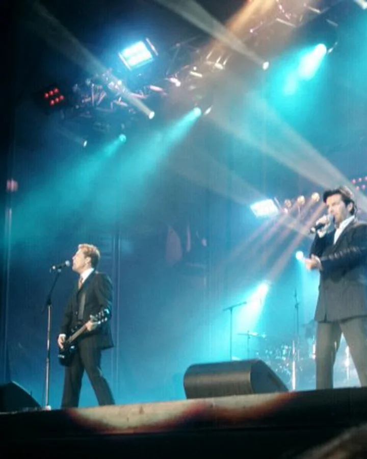 Modern Talking on their last show, in the Parkbühne Wuhlheide, in Berlin. Categories: GFDL; Dieter Bohlen; Modern Talking; CC-BY-SA-3.0,2.5,2.0,1.0; Thomas Ande