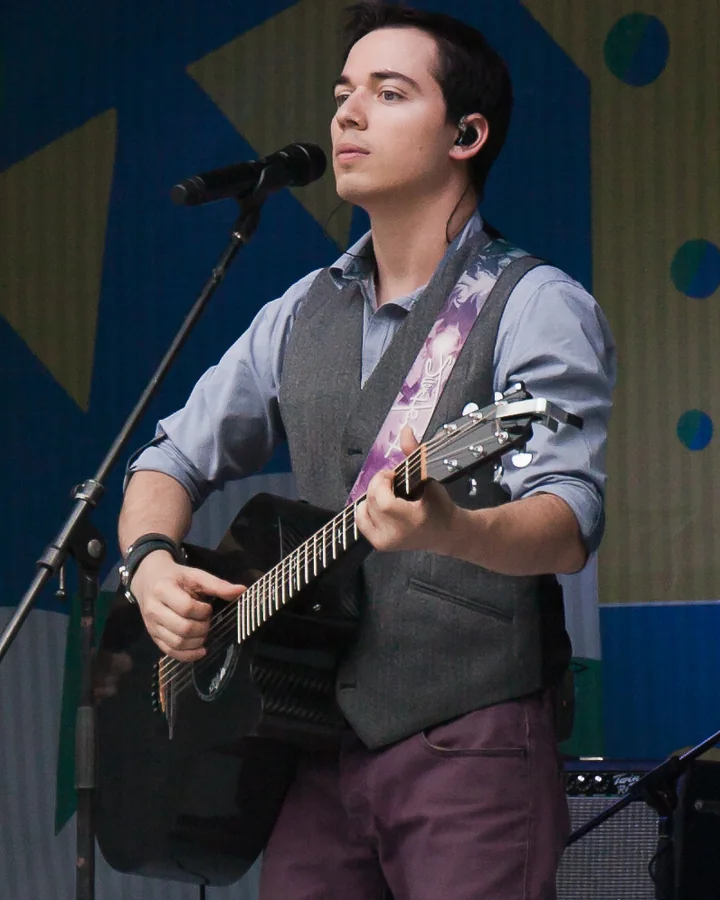 Родион Газманов в Перовском парке (Культ-пикник), поясной портрет.