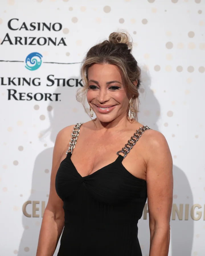 Taylor Dayne on the red carpet at 2023 Gateway Celebrity Fight Night at the JW Marriott Desert Ridge Resort & Spa in Phoenix, Arizona. Categories: Taylor Dayne;