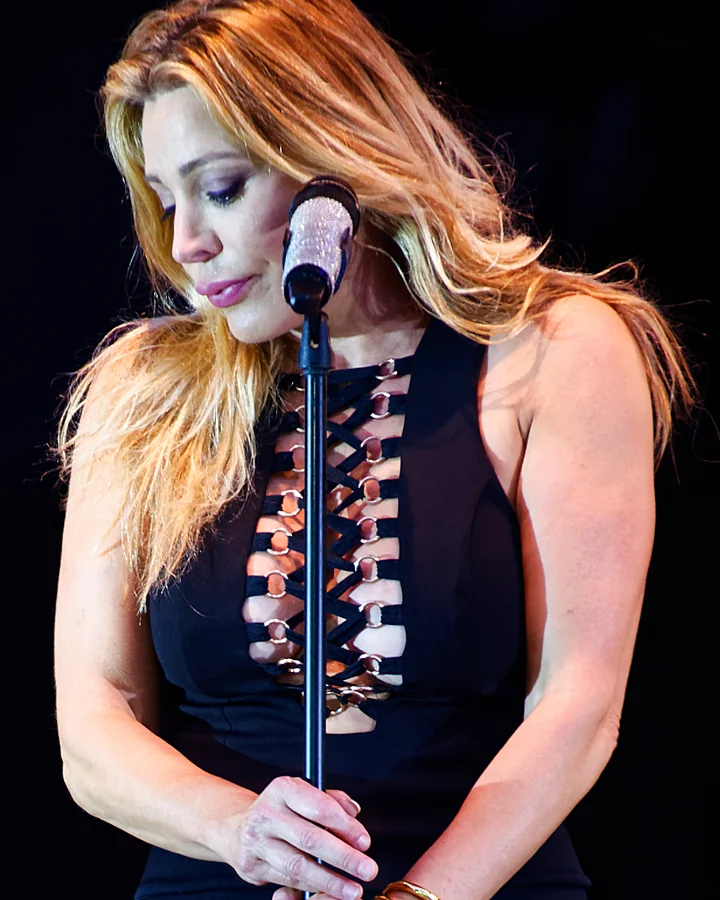 Taylor Dayne at Concerts on the Green. Categories: Taylor Dayne; Photographs by Justin Higuchi