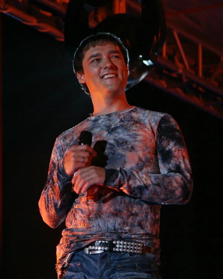 Юрий Шатунов на сцене, «Кинотавр», 2009