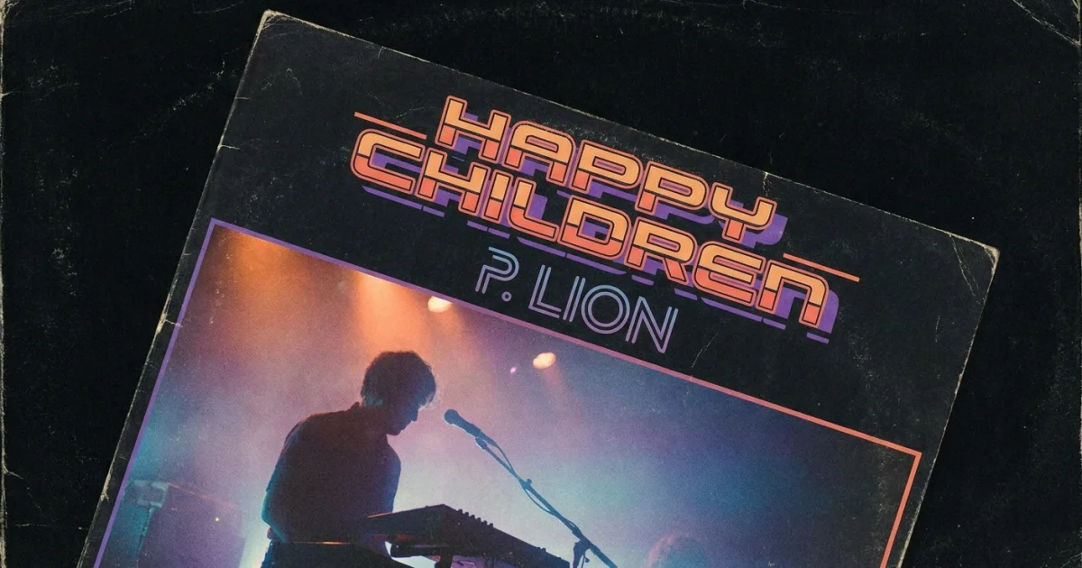 Обложка сингла P. Lion «Happy Children» 1983 года с характерной типографикой начала 80-х и минималистичным дизайном